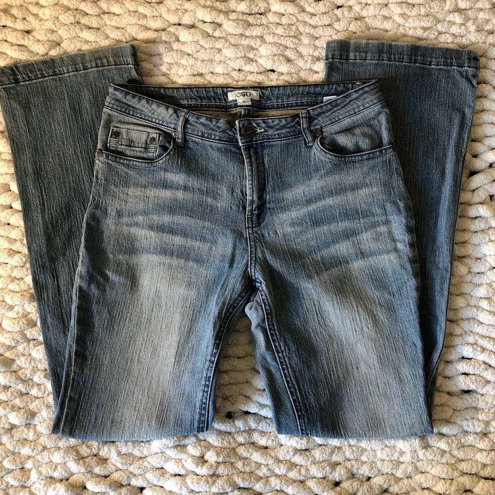 Cato jeans size 10
Length: 31.5in
Waist: 29in 
Hips: 39in